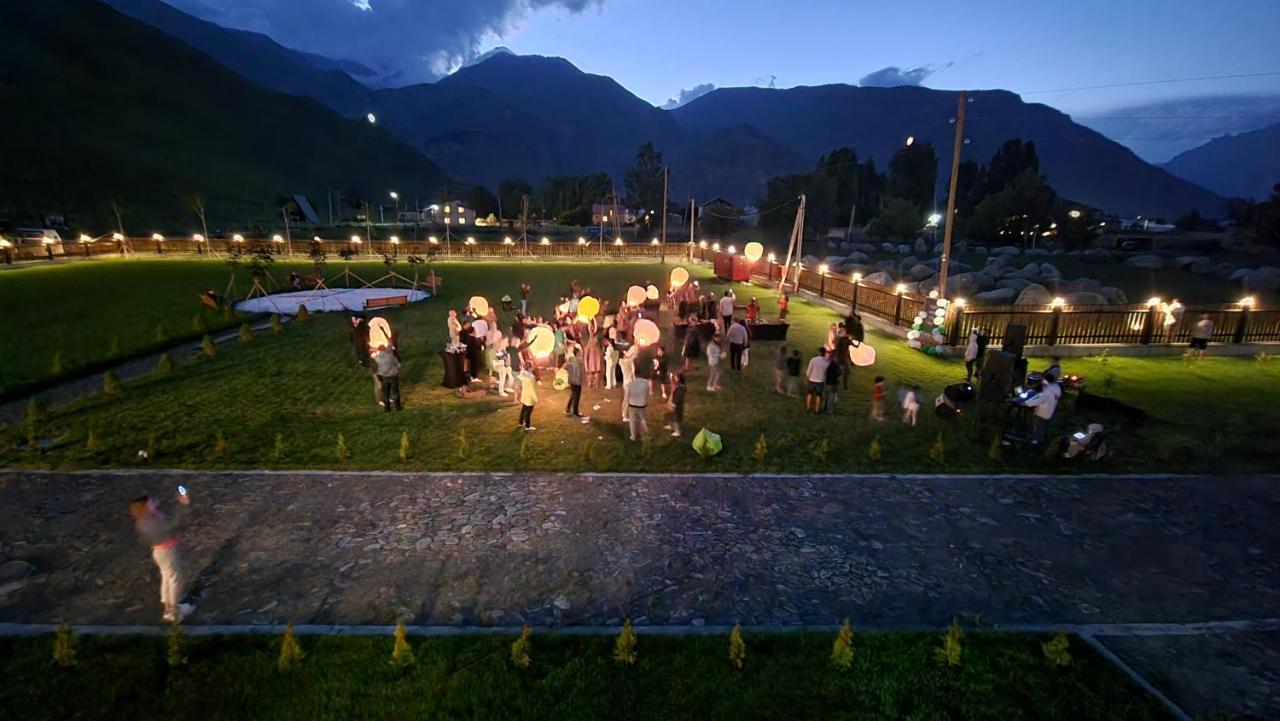 Suatis Resort Kazbegi Bagian luar foto