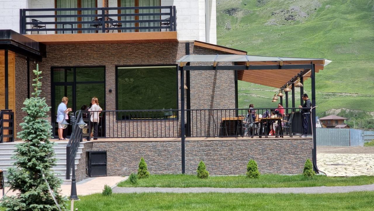 Suatis Resort Kazbegi Bagian luar foto